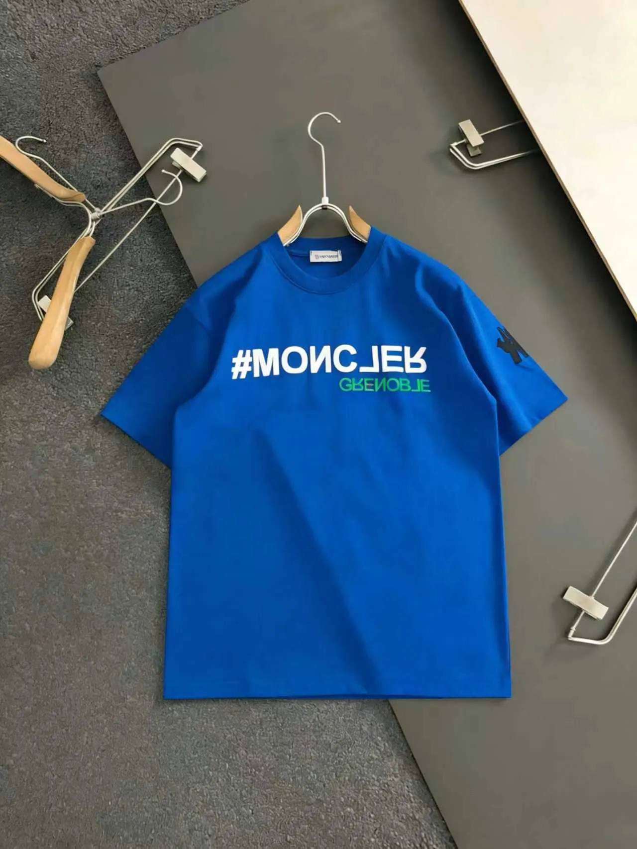 Black，White，Green，Blue，Sizes S XXL